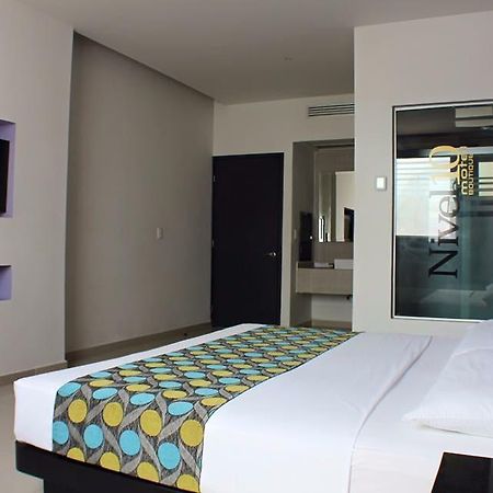 Nivel 10 Hotel Manzanillo Exterior photo